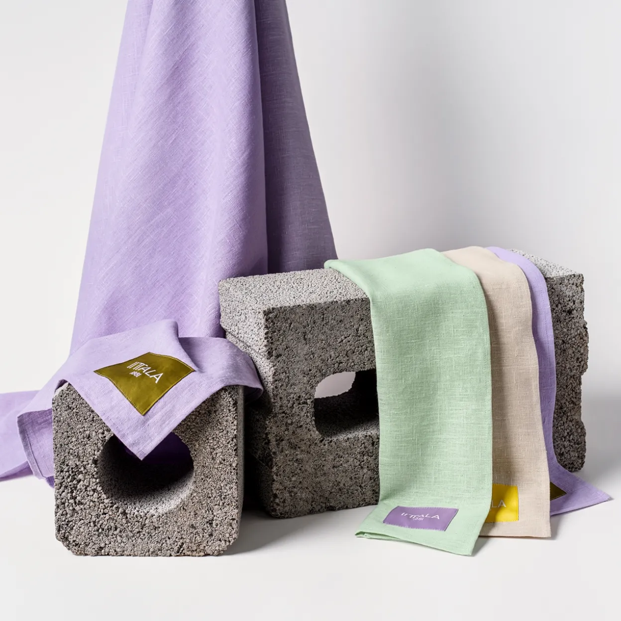 Bordduk 135x250cm lila-oliv