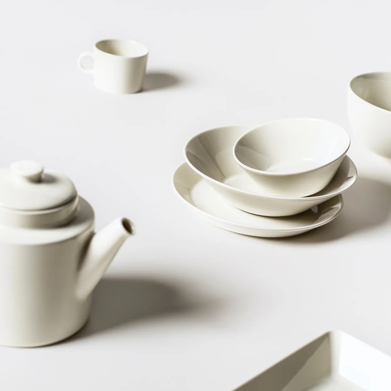 Tekanna med lock 1l vit